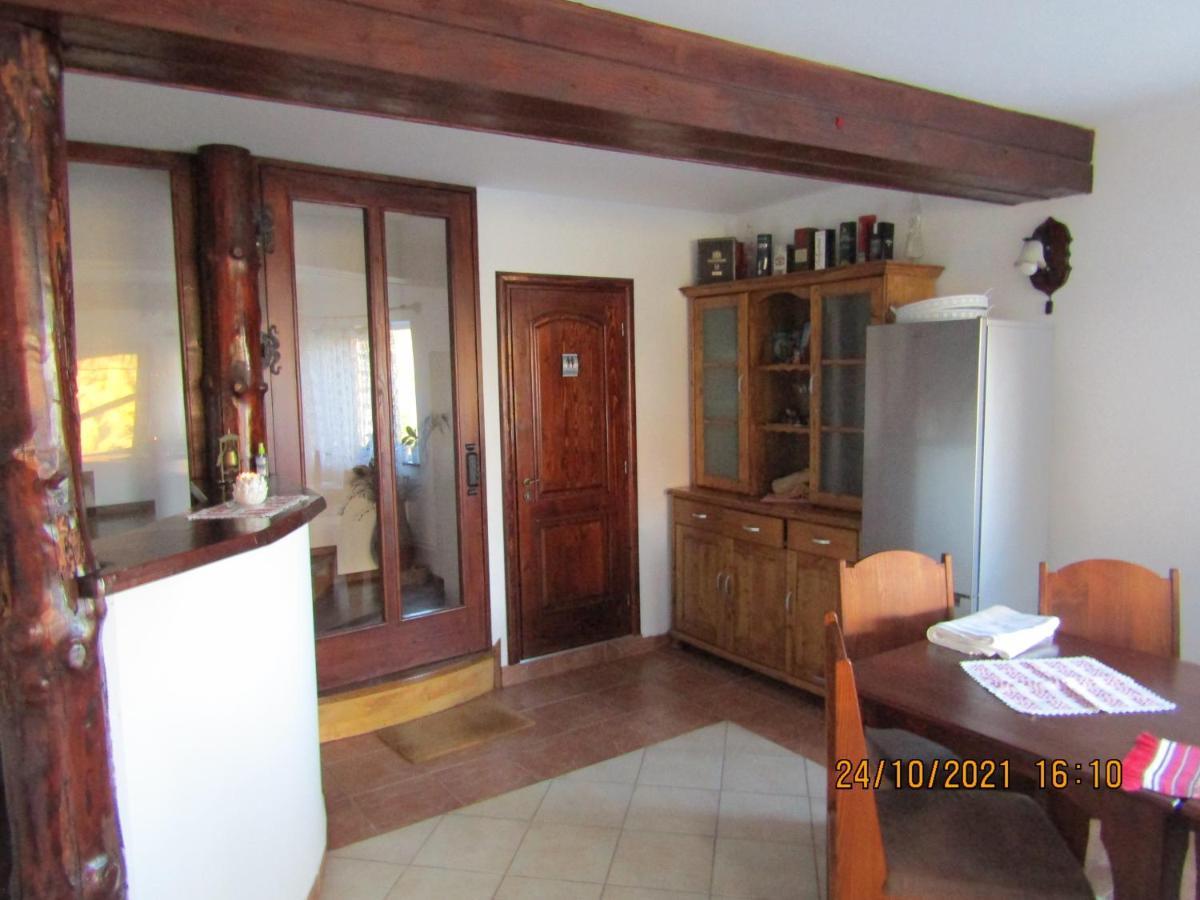 Villa Ograda De La Munte à Bran  Extérieur photo