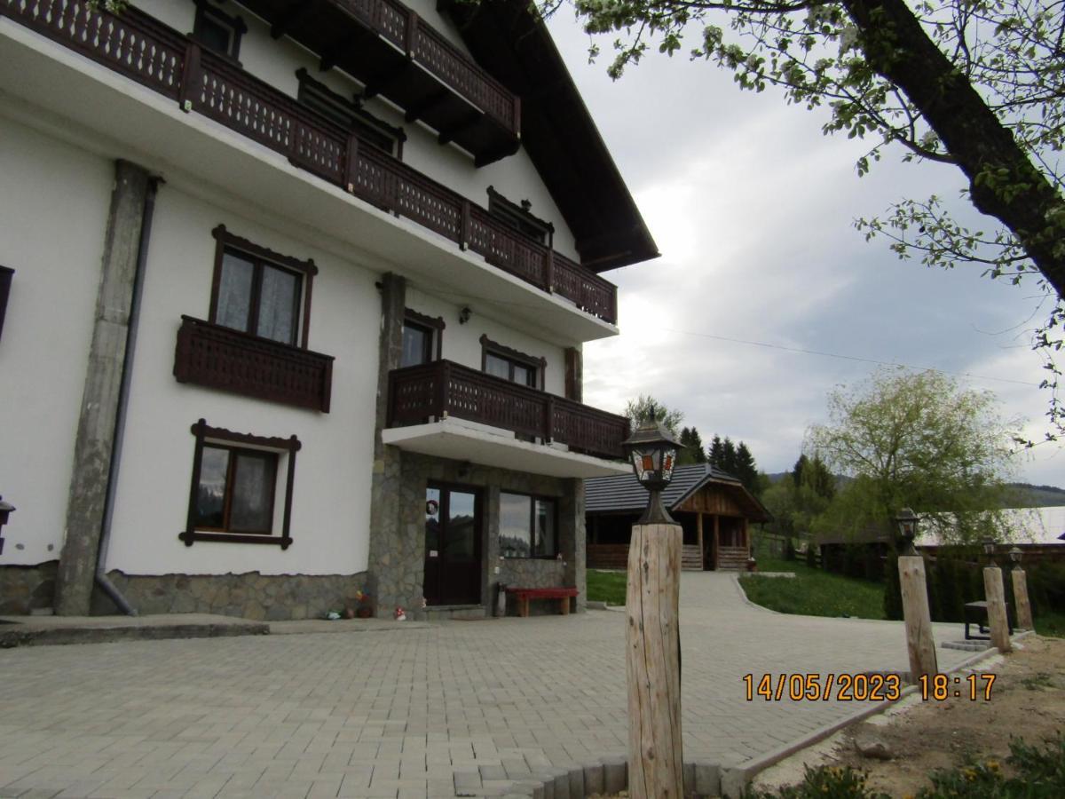 Villa Ograda De La Munte à Bran  Extérieur photo